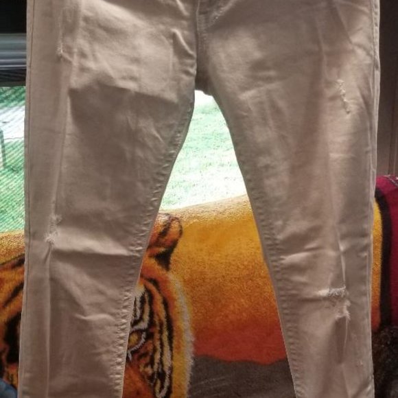 Buckle BKE Jeans & Capris - Picture 7 of 15